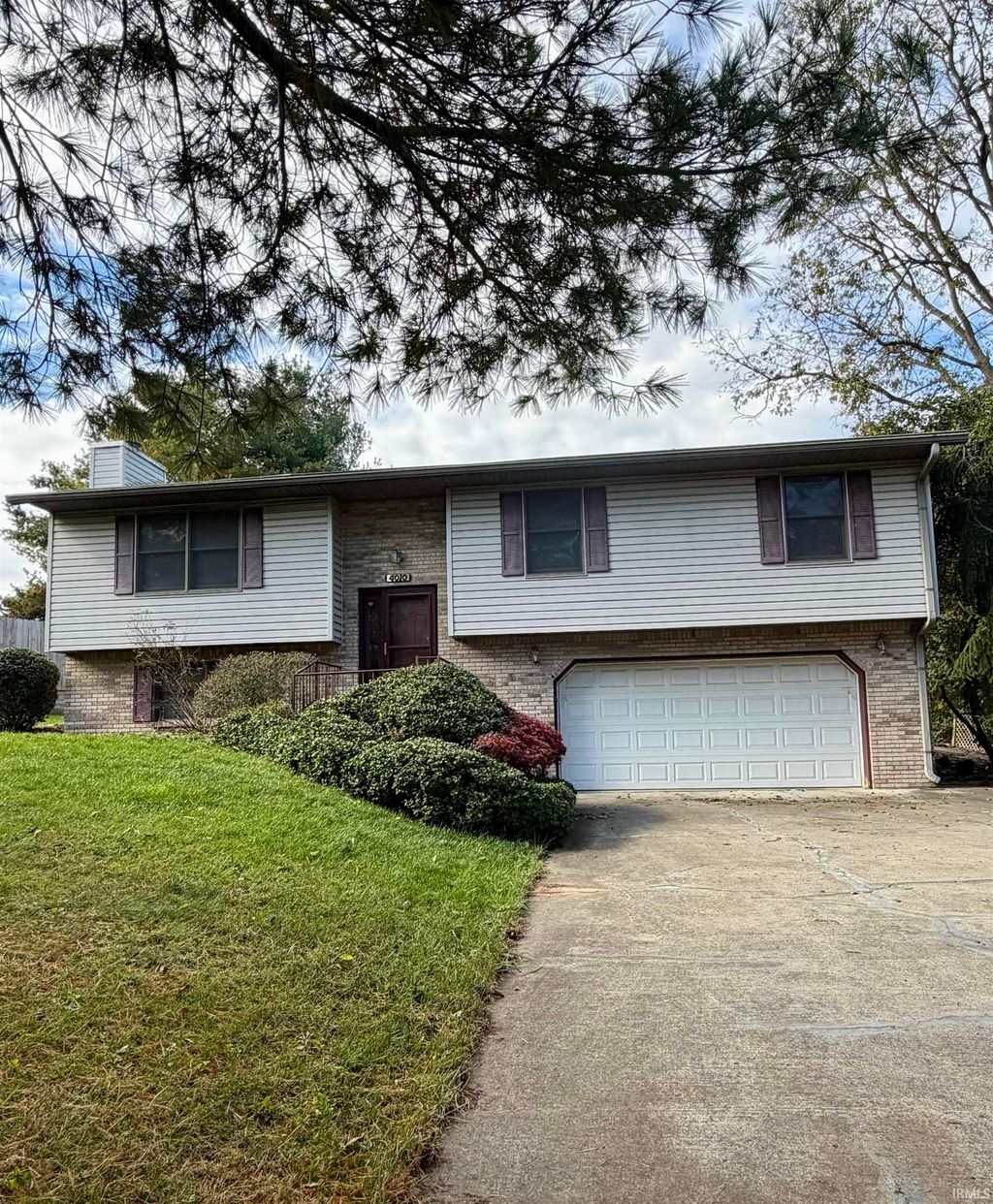 Photo of 4010 S Rogers Street, Bloomington, IN 47403 (MLS # 202544450)