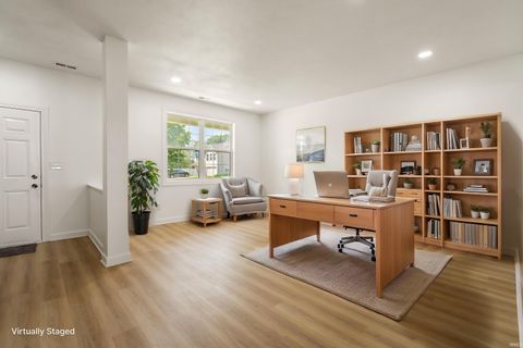 Tiny photo for 1041 SPRING HILL Drive, Kokomo, IN 46902 (MLS # 202517206)