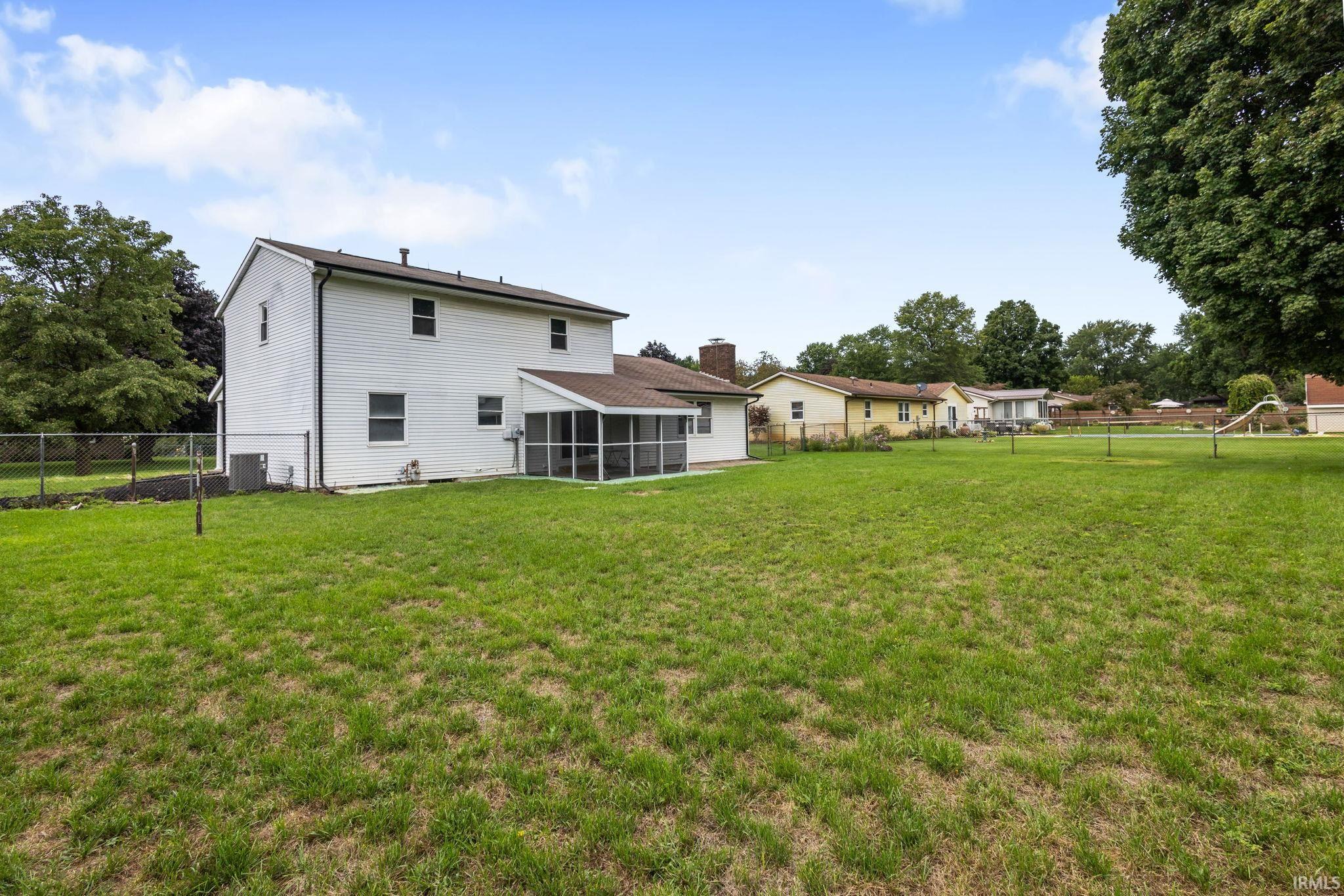 Elkhart, Indiana 46516, United States, 4 Bedrooms Bedrooms, ,3 BathroomsBathrooms,Residential,Active,202101