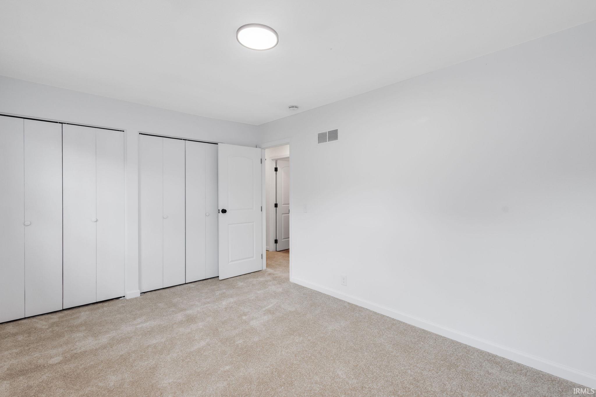 Elkhart, Indiana 46516, United States, 4 Bedrooms Bedrooms, ,3 BathroomsBathrooms,Residential,Active,202101