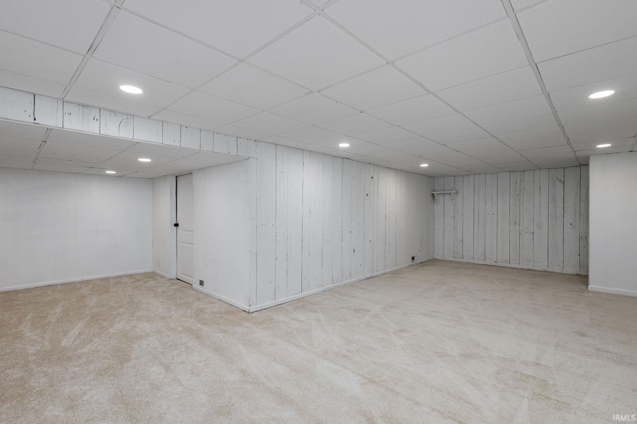 Elkhart, Indiana 46516, United States, 4 Bedrooms Bedrooms, ,3 BathroomsBathrooms,Residential,Active,202101