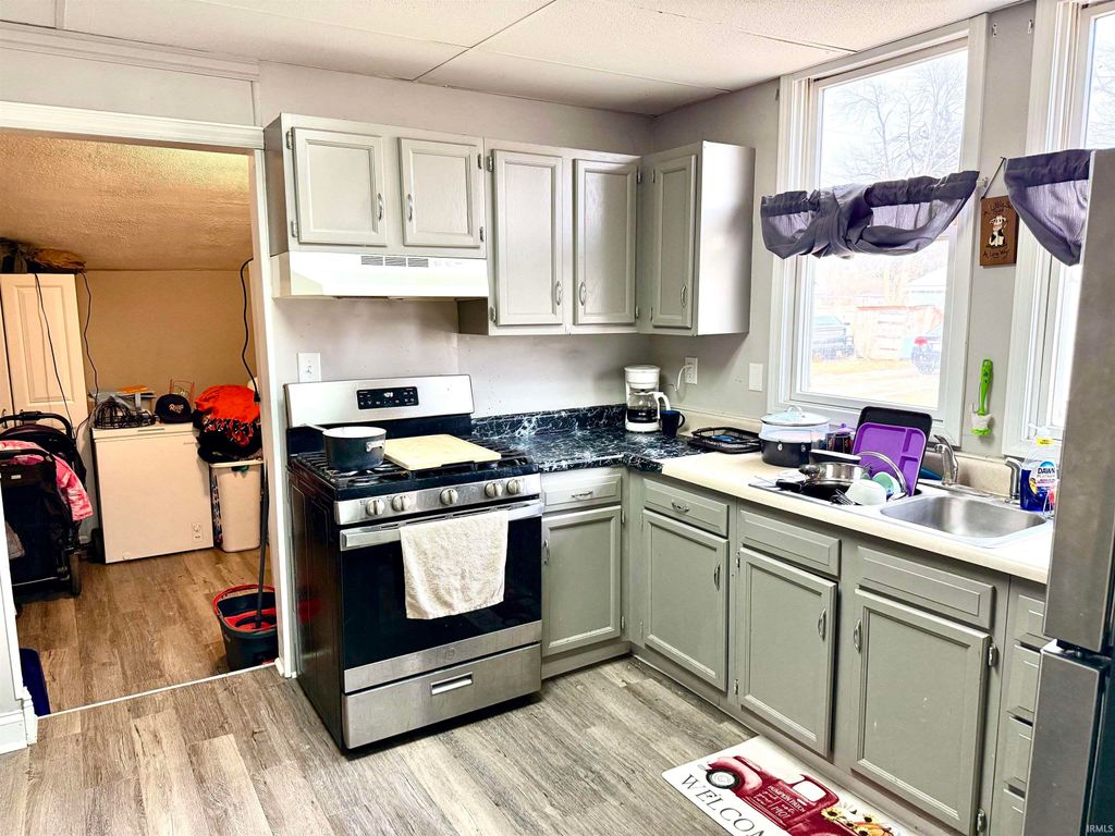 Photo of 1400 W 13th Street, Muncie, IN 47302 (MLS # 202607111)