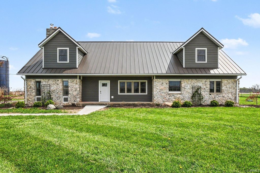 Photo of 8276 S 600 W Road, Claypool, IN 46510 (MLS # 202613808)