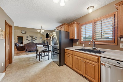 Tiny photo for 6875 W Maple Grove Road, Huntington, IN 46750 (MLS # 202642106)
