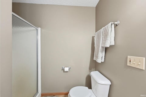Tiny photo for 6875 W Maple Grove Road, Huntington, IN 46750 (MLS # 202642106)