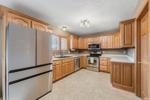 Tiny photo for 6875 W Maple Grove Road, Huntington, IN 46750 (MLS # 202642106)