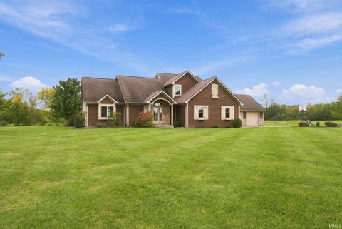 Tiny photo for 6875 W Maple Grove Road, Huntington, IN 46750 (MLS # 202642106)
