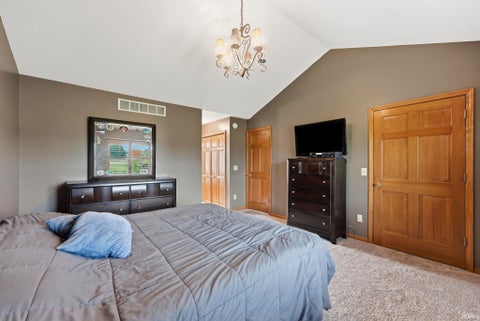 Tiny photo for 6875 W Maple Grove Road, Huntington, IN 46750 (MLS # 202642106)
