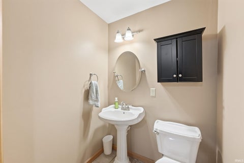 Tiny photo for 6875 W Maple Grove Road, Huntington, IN 46750 (MLS # 202642106)