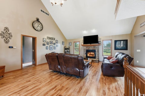 Tiny photo for 6875 W Maple Grove Road, Huntington, IN 46750 (MLS # 202642106)