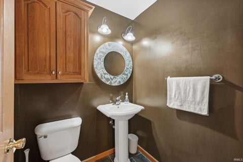 Tiny photo for 6875 W Maple Grove Road, Huntington, IN 46750 (MLS # 202642106)