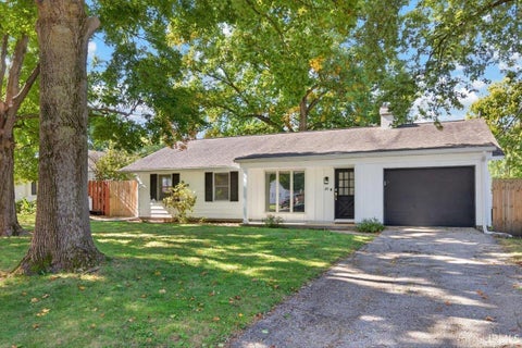 Photo of 20 Chesapeake Court, Lafayette, IN 47909 (MLS # 202642381)