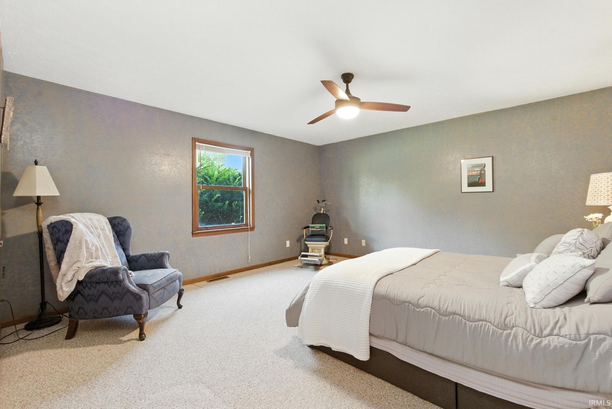 Mishawaka, Indiana 46544, United States, 5 Bedrooms Bedrooms, ,3 BathroomsBathrooms,Residential,Pending,214228