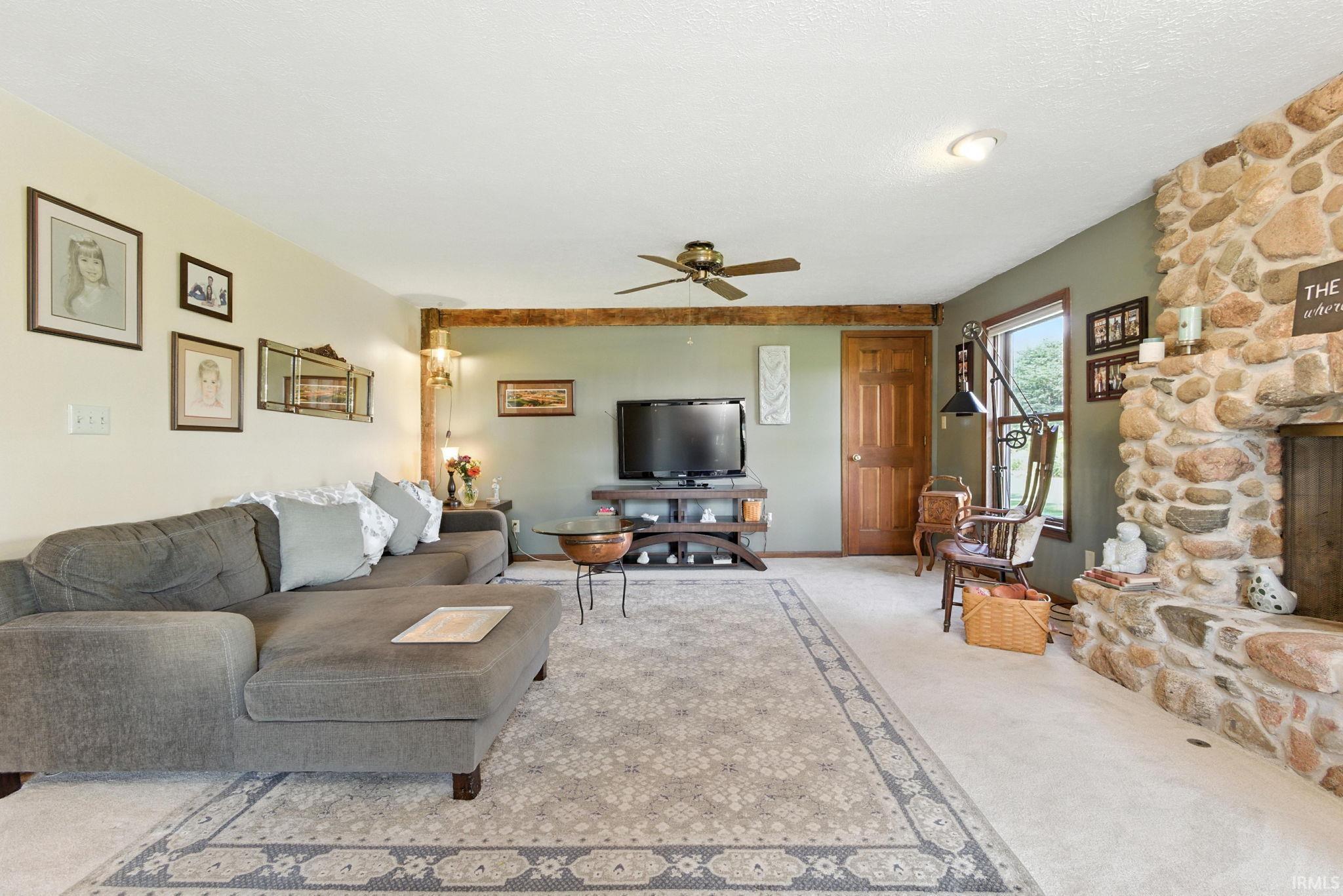 Mishawaka, Indiana 46544, United States, 5 Bedrooms Bedrooms, ,3 BathroomsBathrooms,Residential,Pending,214228