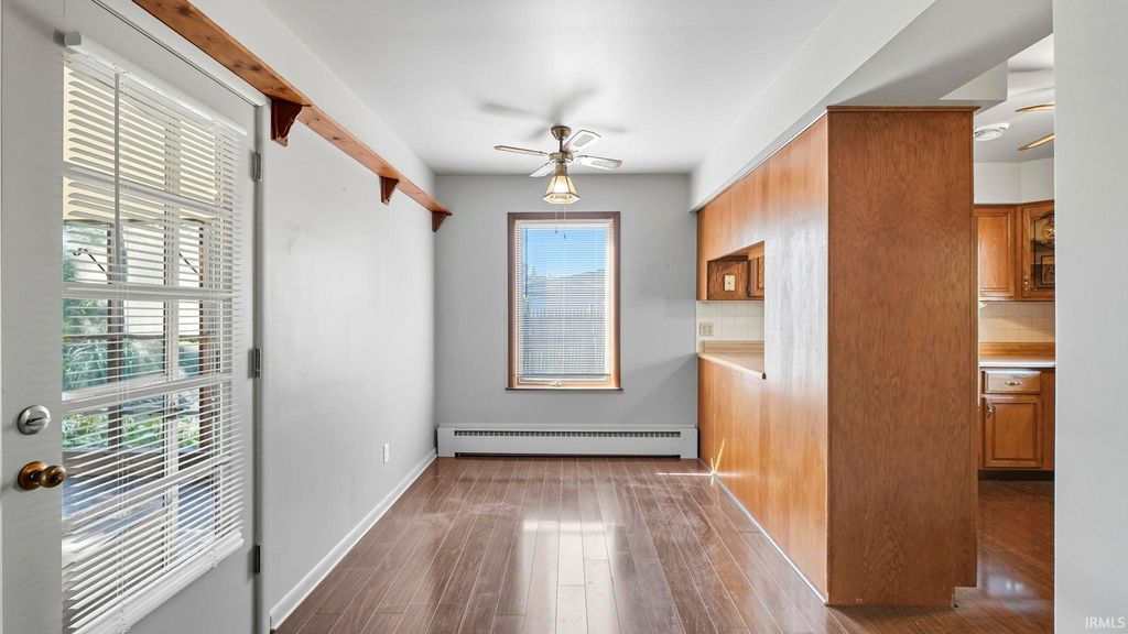 Photo of 525 W Pettit Avenue, Fort Wayne, IN 46807 (MLS # 202538759)