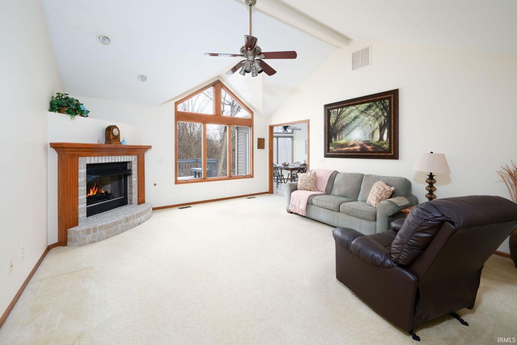 Photo of 811 Falcon Creek Parkway, Fort Wayne, IN 46845 (MLS # 202609159)