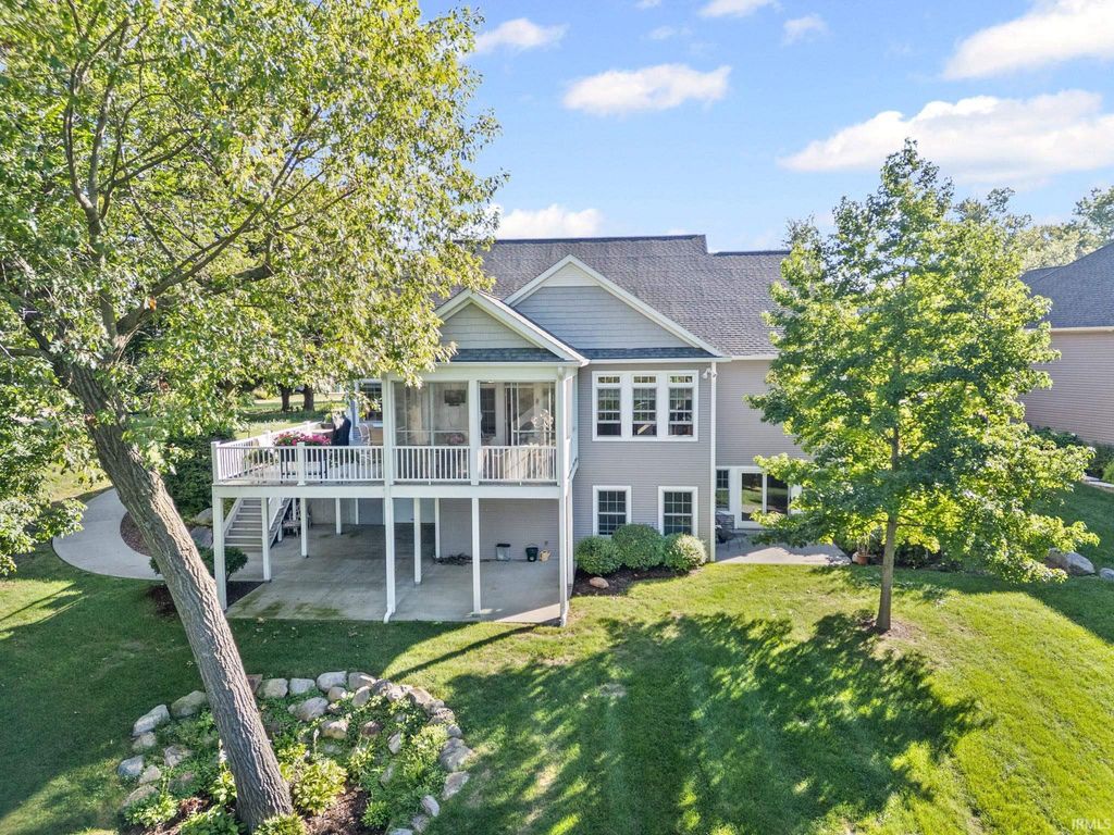 Photo of 864 Commodores Circle, Lafayette, IN 47909 (MLS # 202609559)