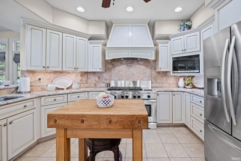 Tiny photo for 864 Commodores Circle, Lafayette, IN 47909 (MLS # 202609559)