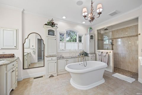 Tiny photo for 864 Commodores Circle, Lafayette, IN 47909 (MLS # 202609559)