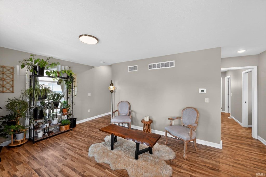 Photo of 1544 E Edgar Avenue, Mishawaka, IN 46545 (MLS # 202609659)