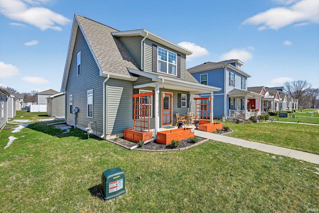 Photo of 1544 E Edgar Avenue, Mishawaka, IN 46545 (MLS # 202609659)