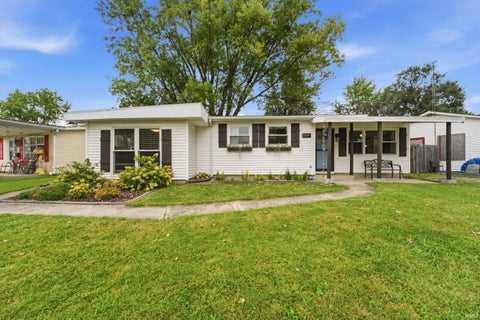 Photo of 2549 Cambridge Road, Lafayette, IN 47909 (MLS # 202637671)