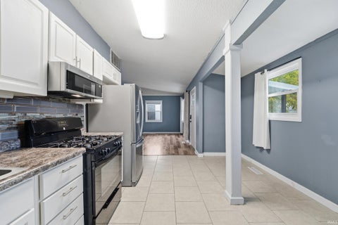 Tiny photo for 2549 Cambridge Road, Lafayette, IN 47909 (MLS # 202637671)