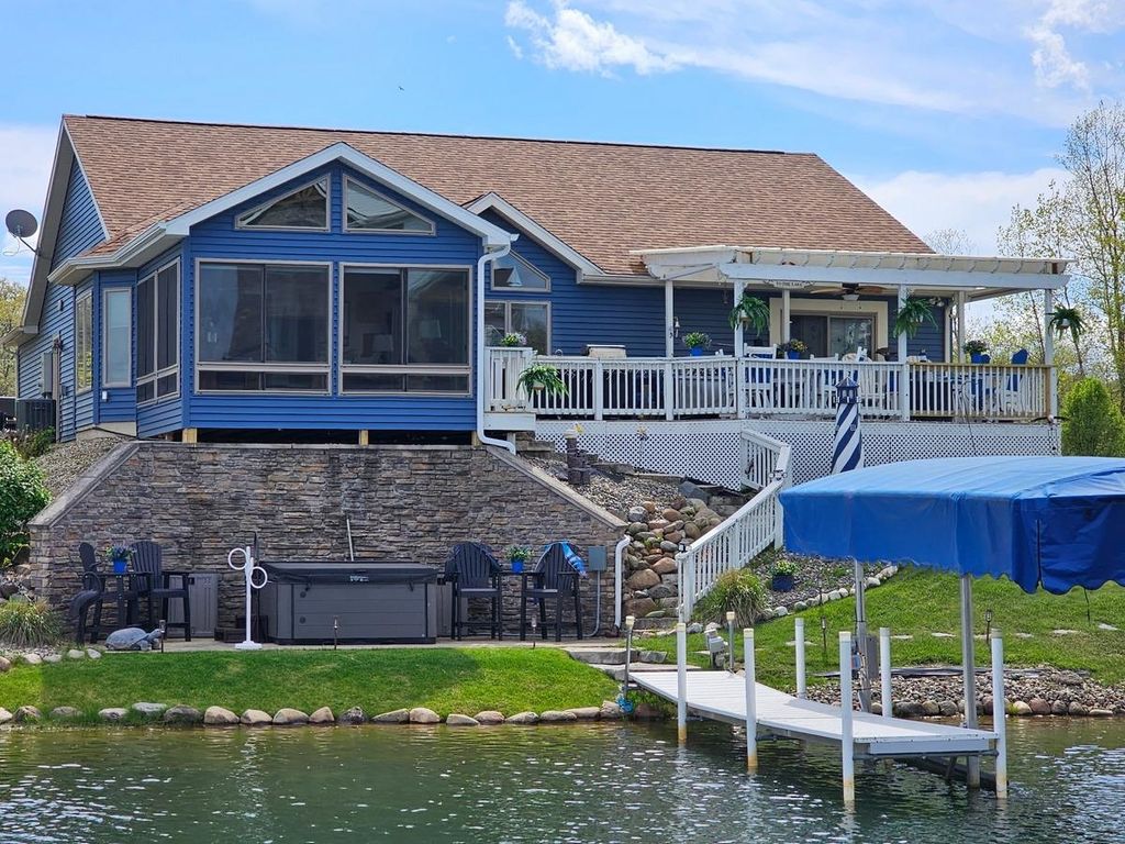 Photo of 255 Lane 270 Hamilton Lk Lk, Hamilton, IN 46742 (MLS # 202601921)