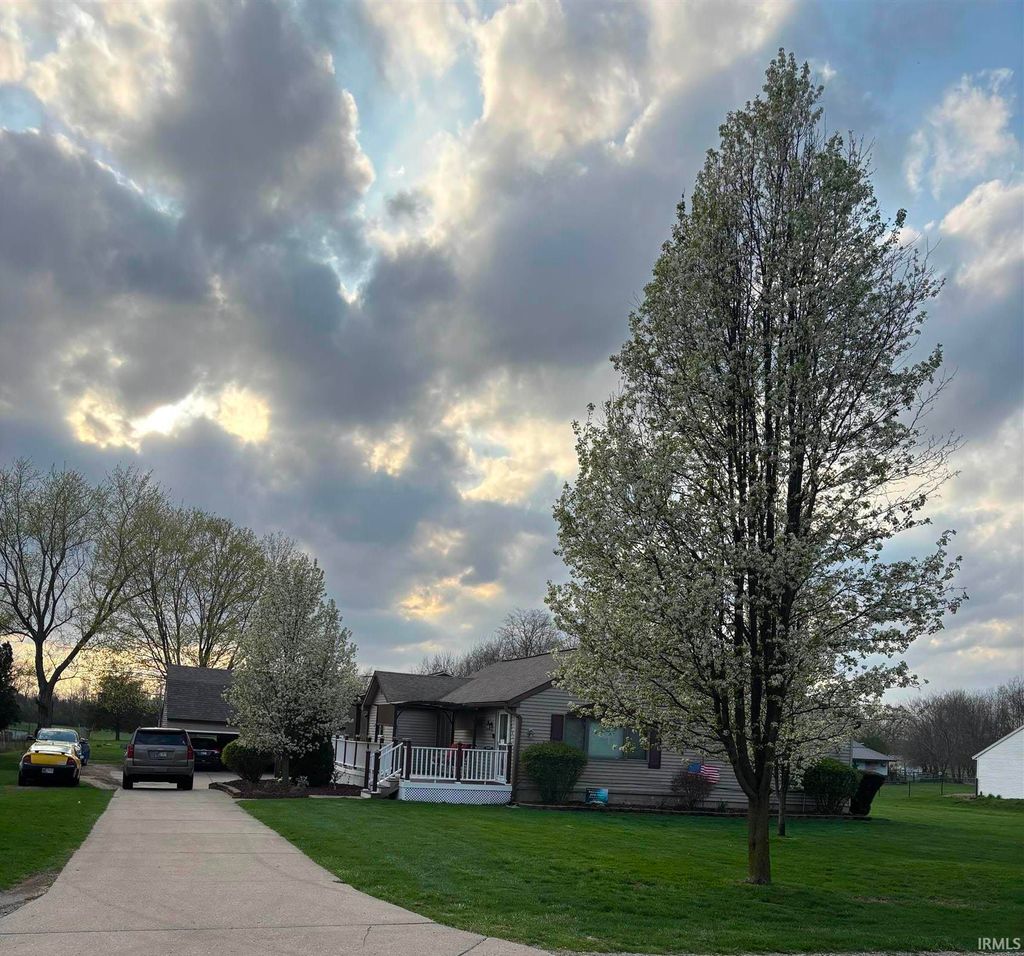 Photo of 51837 Mayflower Road, South Bend, IN 46628 (MLS # 202613034)