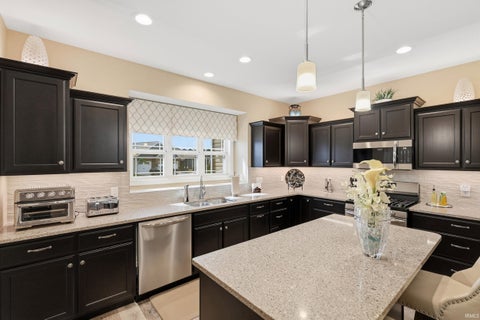 Tiny photo for 2880 Farrah Crossing, Fort Wayne, IN 46818 (MLS # 202637786)