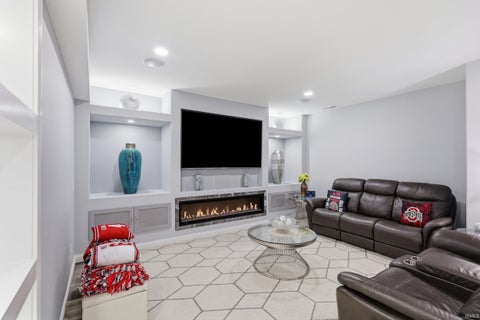 Tiny photo for 2880 Farrah Crossing, Fort Wayne, IN 46818 (MLS # 202637786)