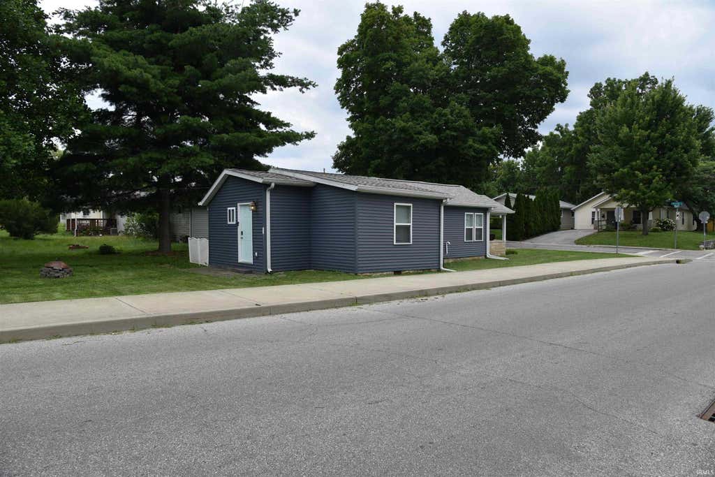 Photo of 614 W Allen Street, Bloomington, IN 47403 (MLS # 202624567)