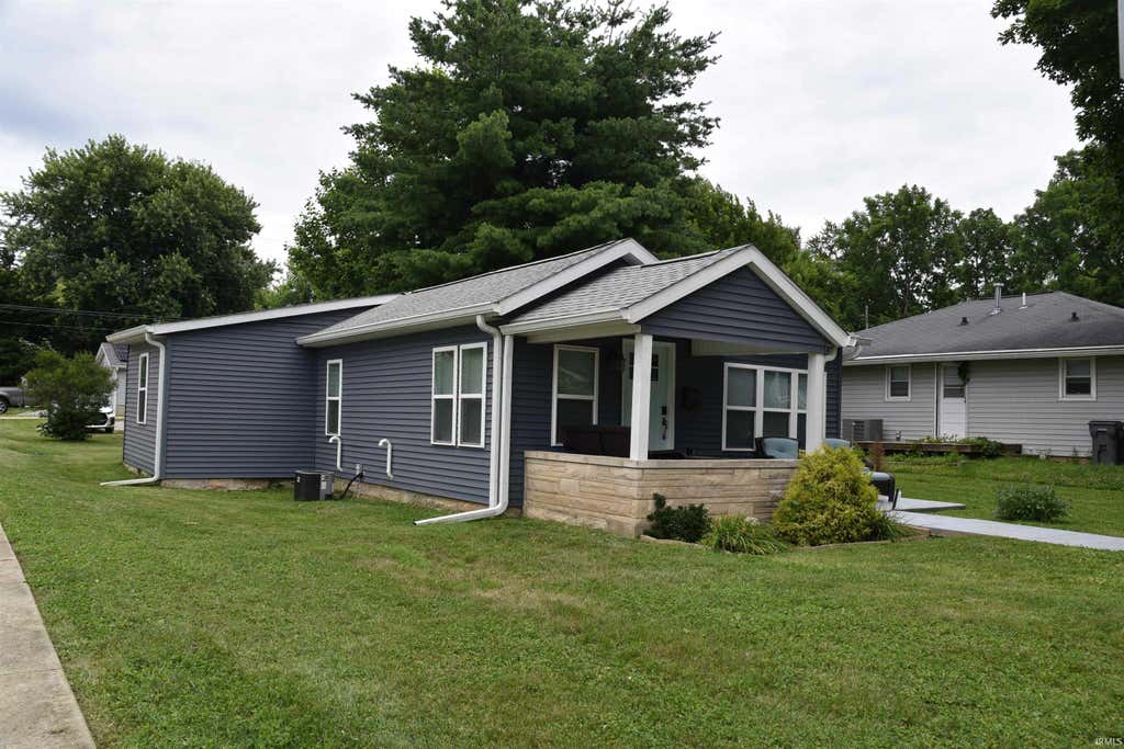 Photo of 614 W Allen Street, Bloomington, IN 47403 (MLS # 202624567)