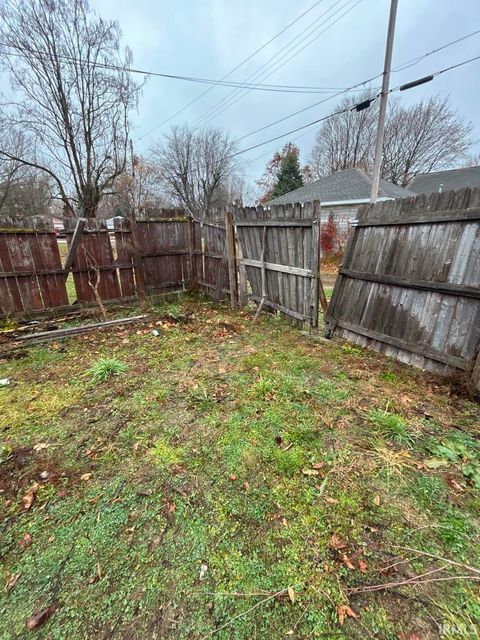 Tiny photo for 1607 E 36Th Street, Marion, IN 46953 (MLS # 202542326)