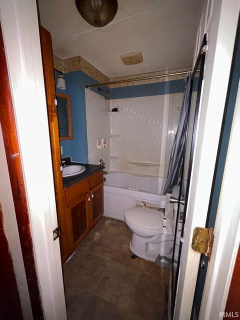 Tiny photo for 1607 E 36Th Street, Marion, IN 46953 (MLS # 202542326)