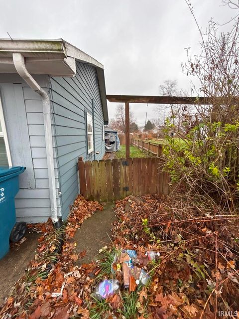 Tiny photo for 1607 E 36Th Street, Marion, IN 46953 (MLS # 202542326)