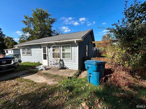 Photo of 1607 E 36Th Street, Marion, IN 46953 (MLS # 202542326)