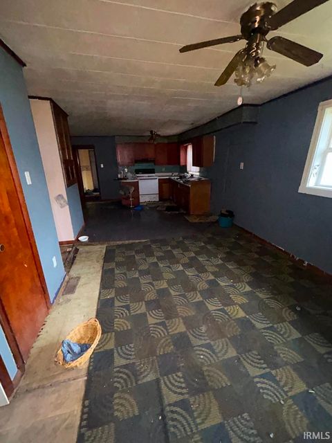 Tiny photo for 1607 E 36Th Street, Marion, IN 46953 (MLS # 202542326)