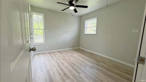 Tiny photo for 1008 E Spraker Street, Kokomo, IN 46901 (MLS # 202633890)
