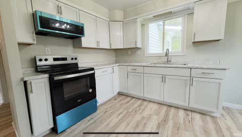 Tiny photo for 1008 E Spraker Street, Kokomo, IN 46901 (MLS # 202633890)