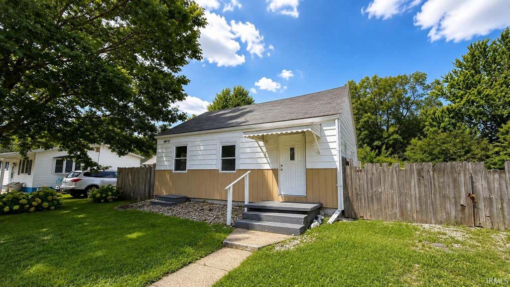 Photo of 1008 E Spraker Street, Kokomo, IN 46901 (MLS # 202633890)