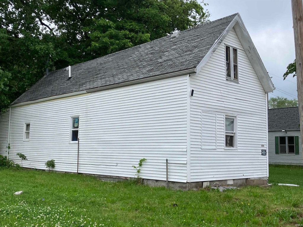 Photo of 606 E Illinois Street, Evansville, IN 47711 (MLS # 202603161)