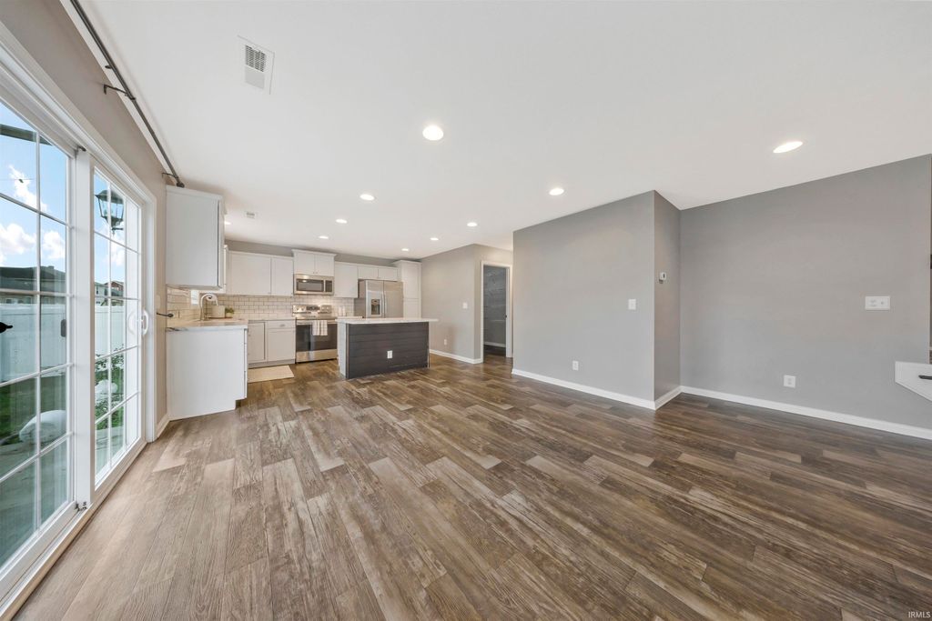 Photo of 11435 Caracaras Court, Evansville, IN 47725 (MLS # 202548086)