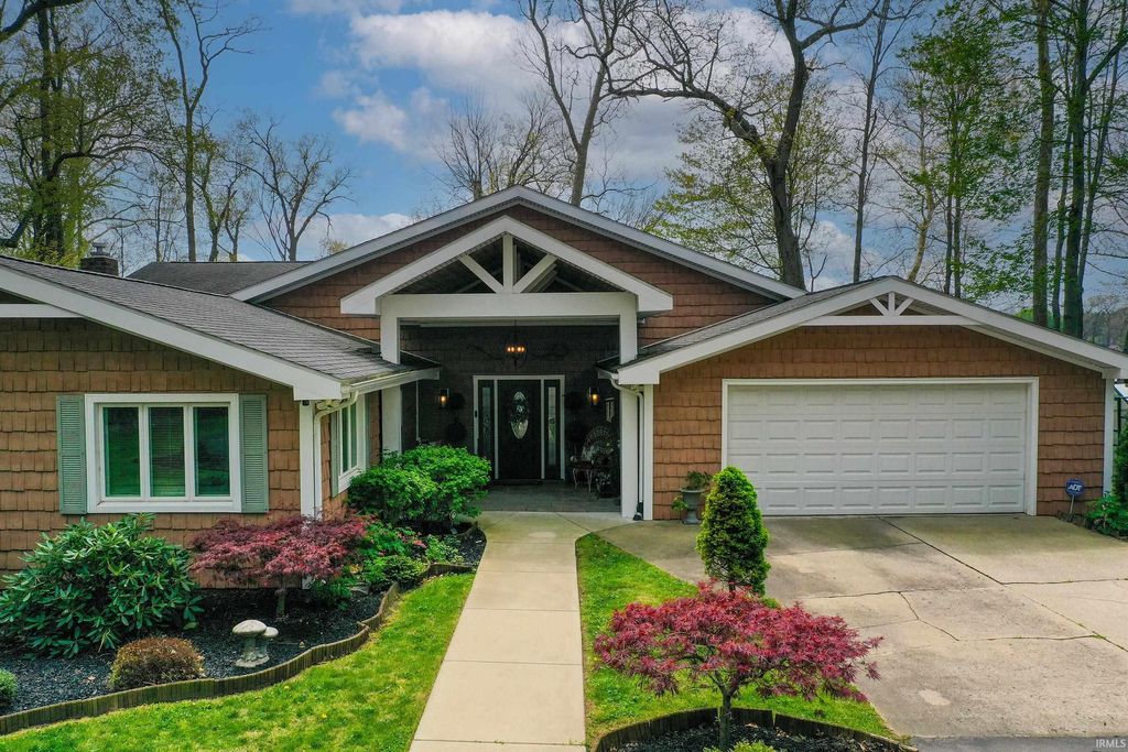 Photo of 22618 Lake Shore Drive, Elkhart, IN 46514 (MLS # 202621006)