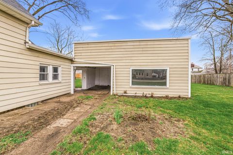 Tiny photo for 1434 E 4th Street, Mishawaka, IN 46544 (MLS # 202612061)
