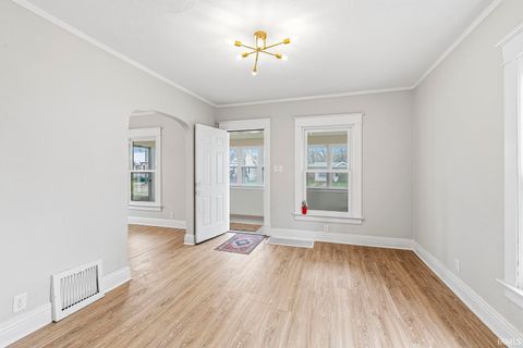 Tiny photo for 1434 E 4th Street, Mishawaka, IN 46544 (MLS # 202612061)