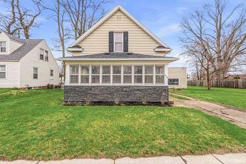 Tiny photo for 1434 E 4th Street, Mishawaka, IN 46544 (MLS # 202612061)