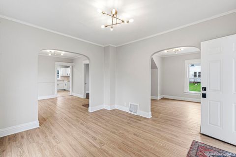 Tiny photo for 1434 E 4th Street, Mishawaka, IN 46544 (MLS # 202612061)