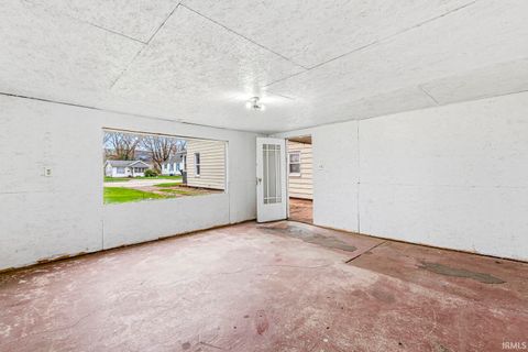Tiny photo for 1434 E 4th Street, Mishawaka, IN 46544 (MLS # 202612061)