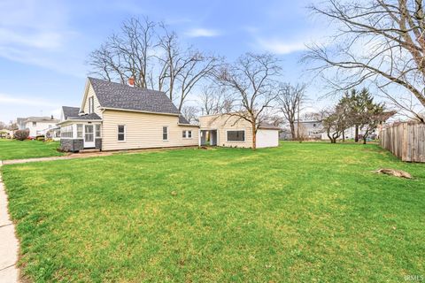 Tiny photo for 1434 E 4th Street, Mishawaka, IN 46544 (MLS # 202612061)